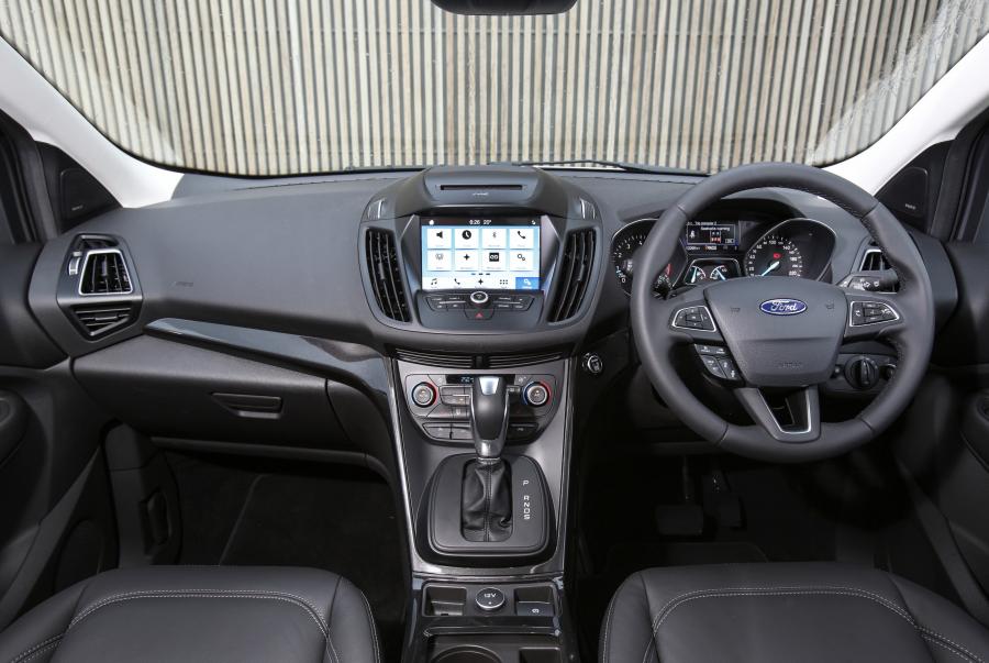 Торпедо Ford Escape Titanium 2016 года  (AU) (фото 6 из 40)